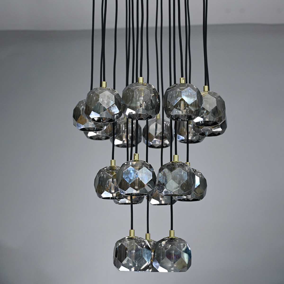 Bille De Crystal Ball Cluster Chandelier 19"